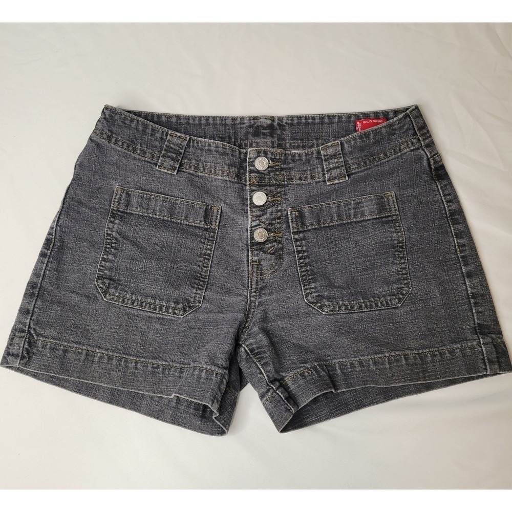 Y2K Levi's Patch Pocket Shorts Womens 10 PET Black Button Fly Stretch Denim Gorp